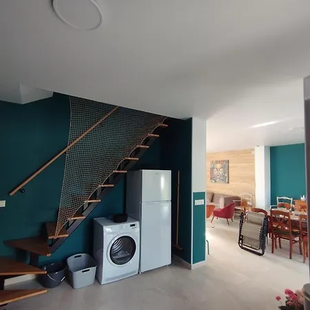 Maison Individuelle, Climatisation, Animaux Ok - Fr-1-532-28 *